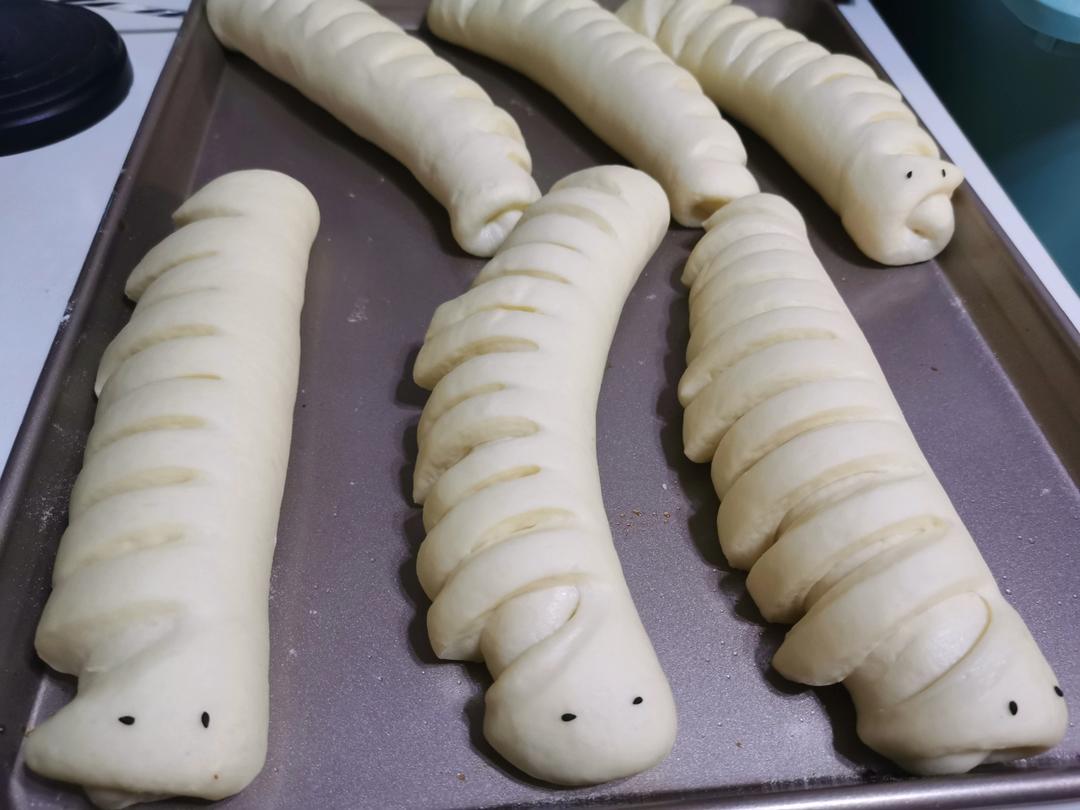 玩面团---毛毛虫面包