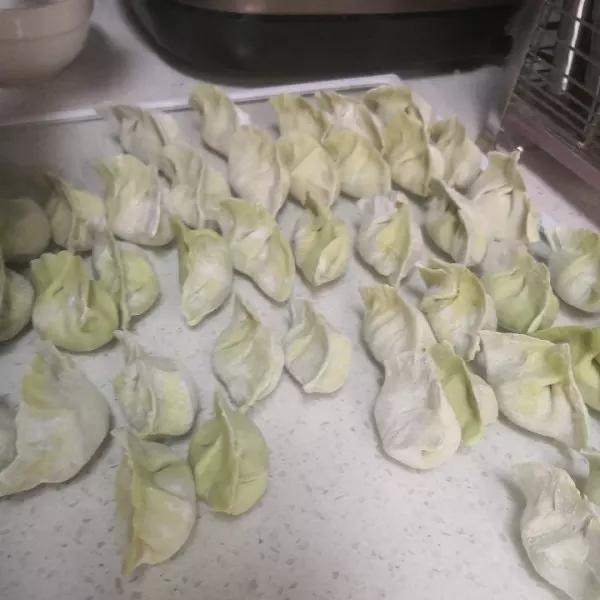 手工揉面三分钟，又韧又薄又好包的饺子皮