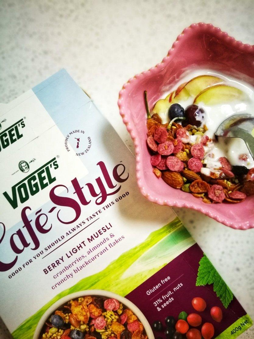 美味健康快手甜品 Vogel’s沃格尔鲜果酸奶谷物麦片碗