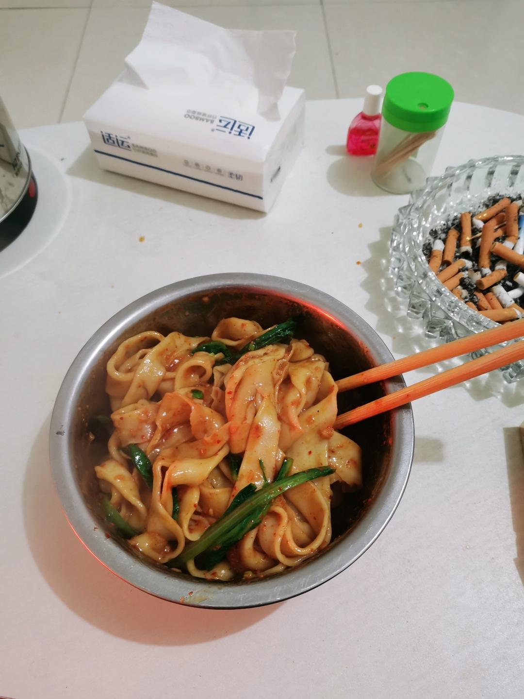 油泼扯面这样做最方便