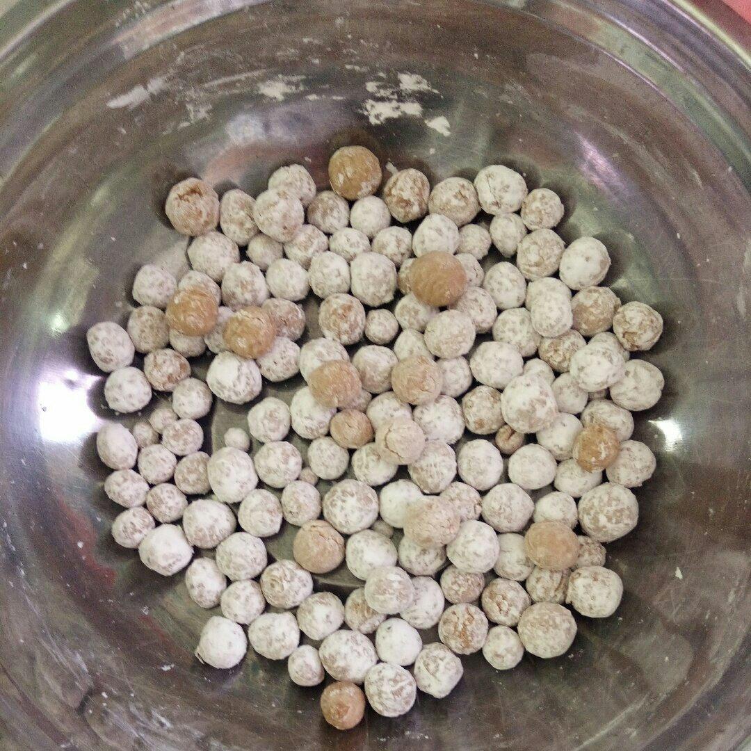 自制黑糖珍珠（附解决木薯粉不能成团方法）