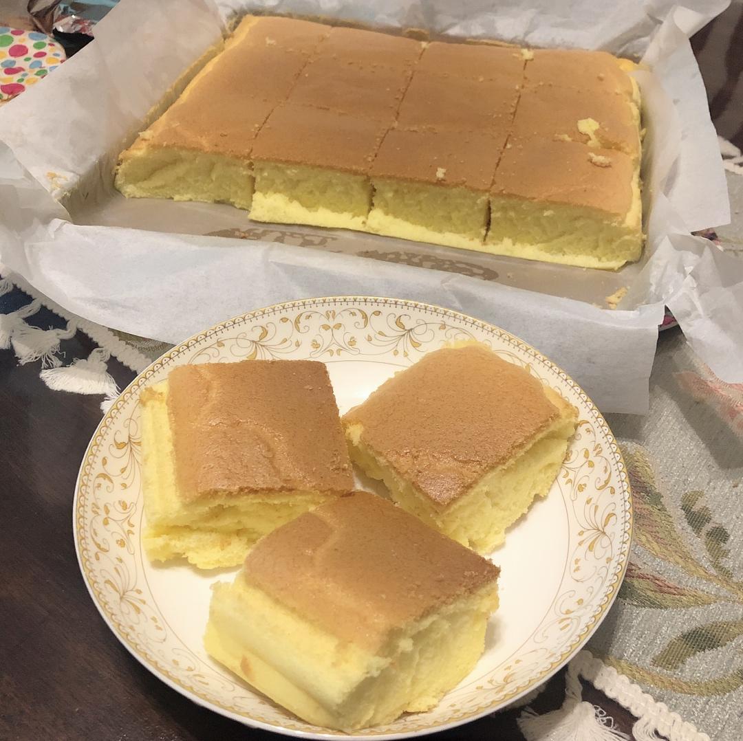 超级无敌好吃的古早蛋糕。