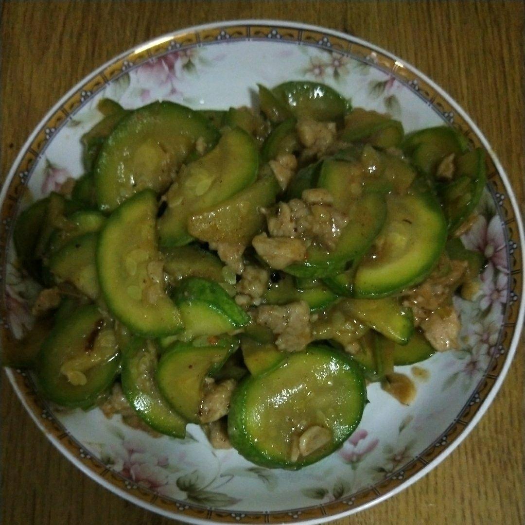 西葫芦炒肉片