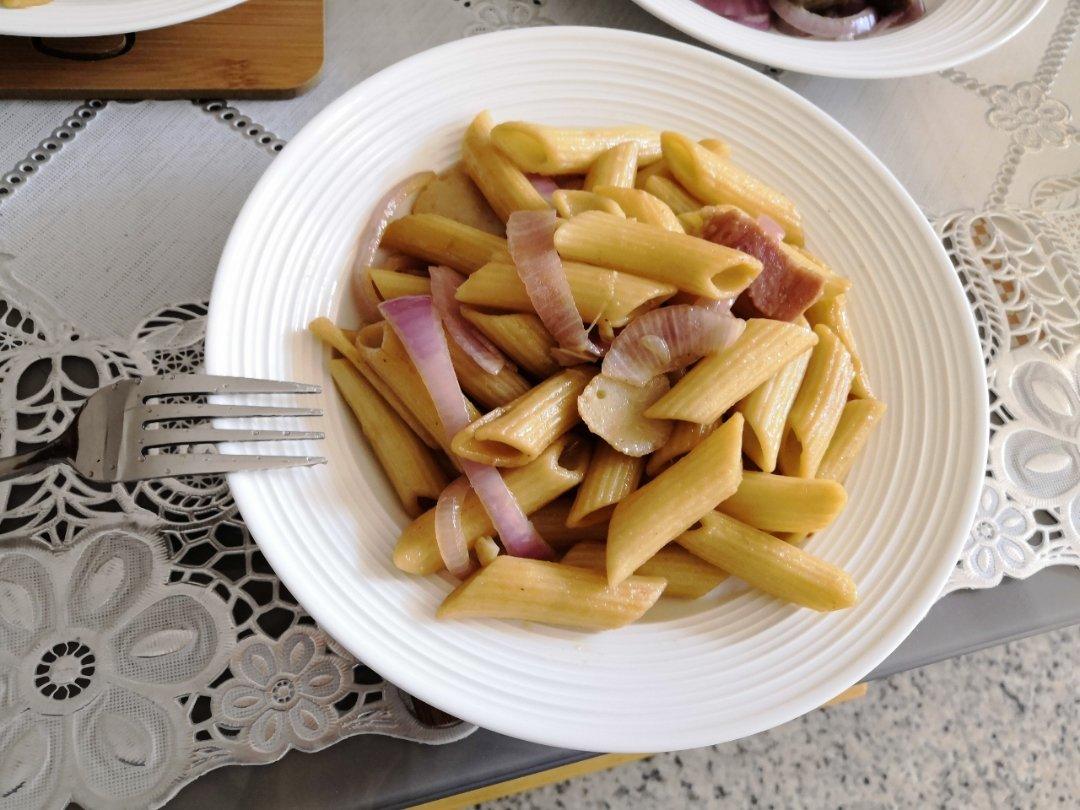 番茄肉酱意大利面