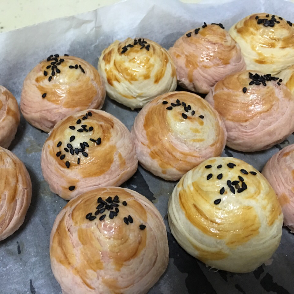 蛋黄酥~紫薯、抹茶、原味~花好月圆，中秋快乐~内附一次做六色蛋黄酥方法~