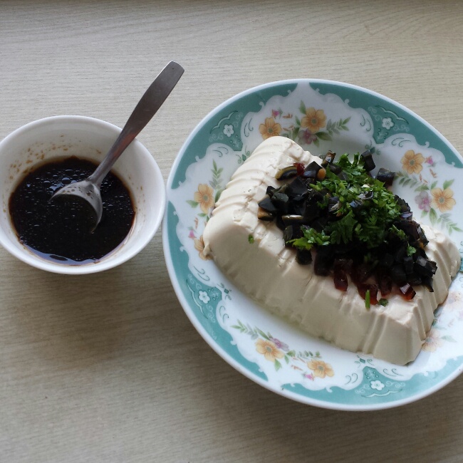 皮蛋豆腐