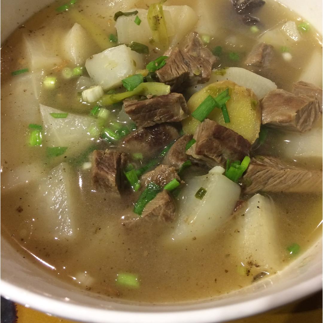 牛肉炖萝卜