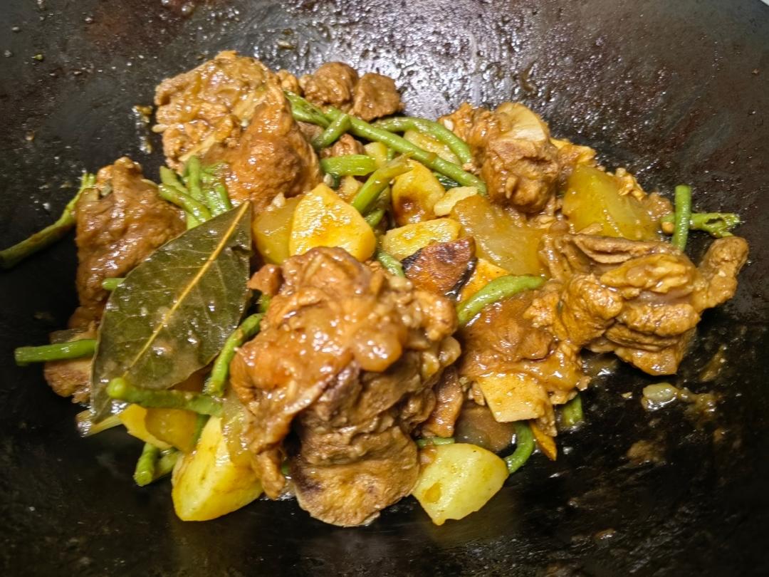 硬菜代表--排骨炖豆角土豆（豆角焖面胚子）