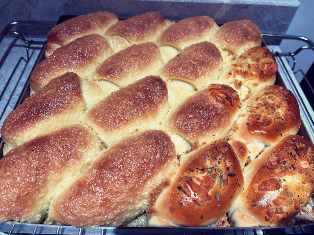 椰蓉面包这么做，不出油松软又好吃，是我理想中餐包的样子！