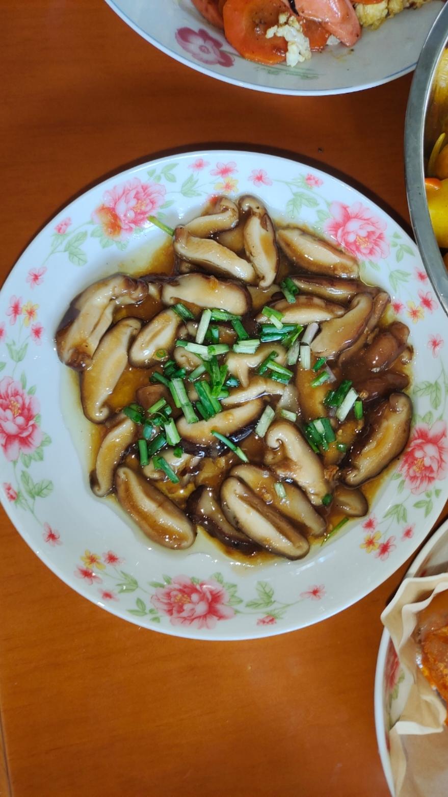 香菇这样炒比肉都好吃😋素炒香菇