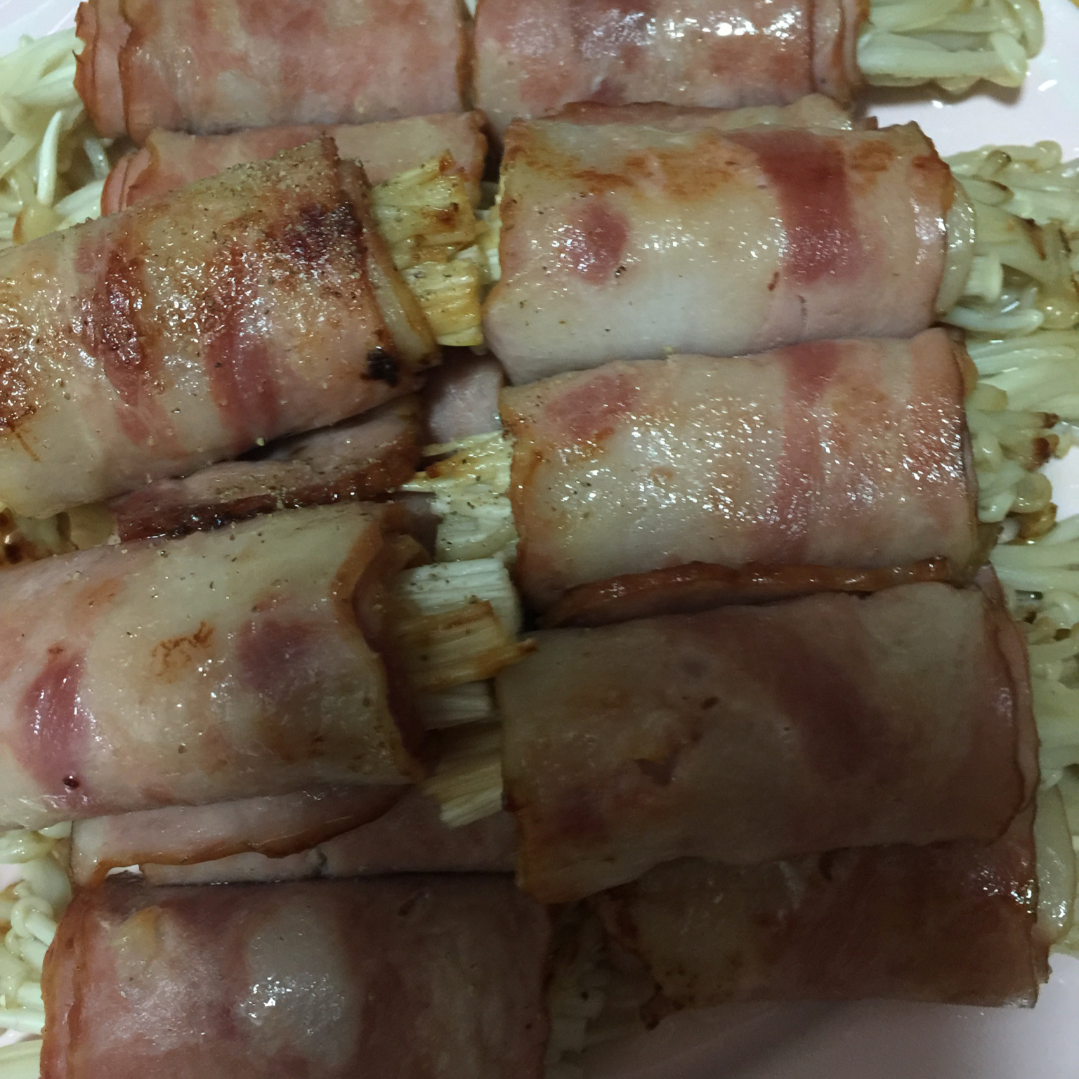 香煎培根金针菇卷