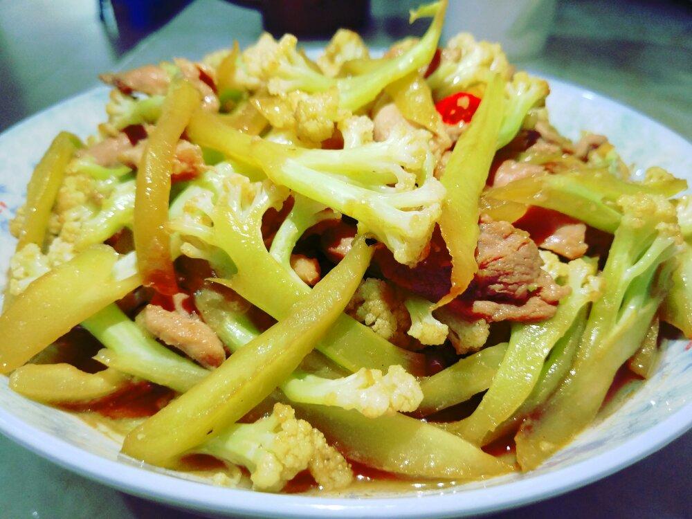 老丁的私房菜-干锅花菜