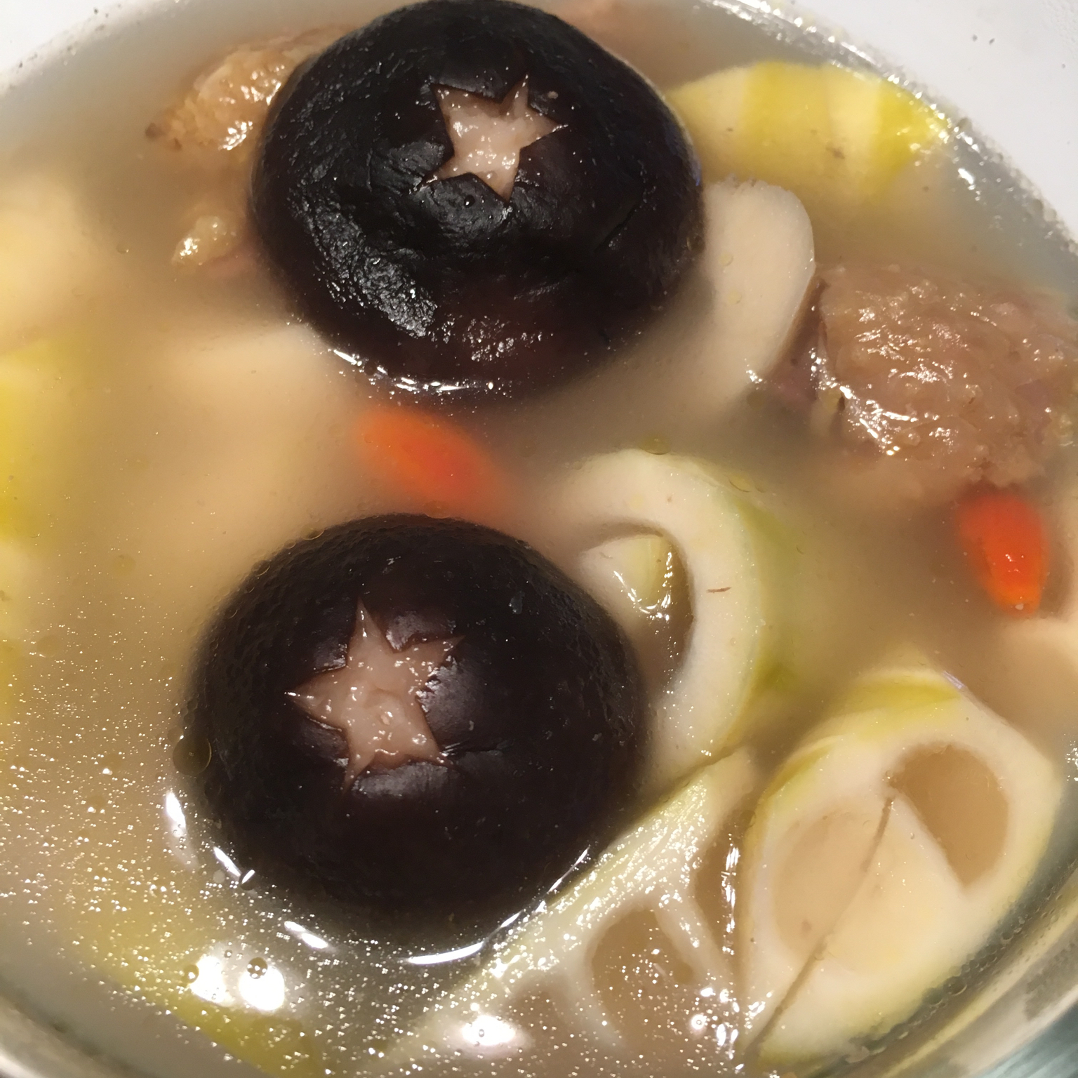 香菇春笋煲鸡汤