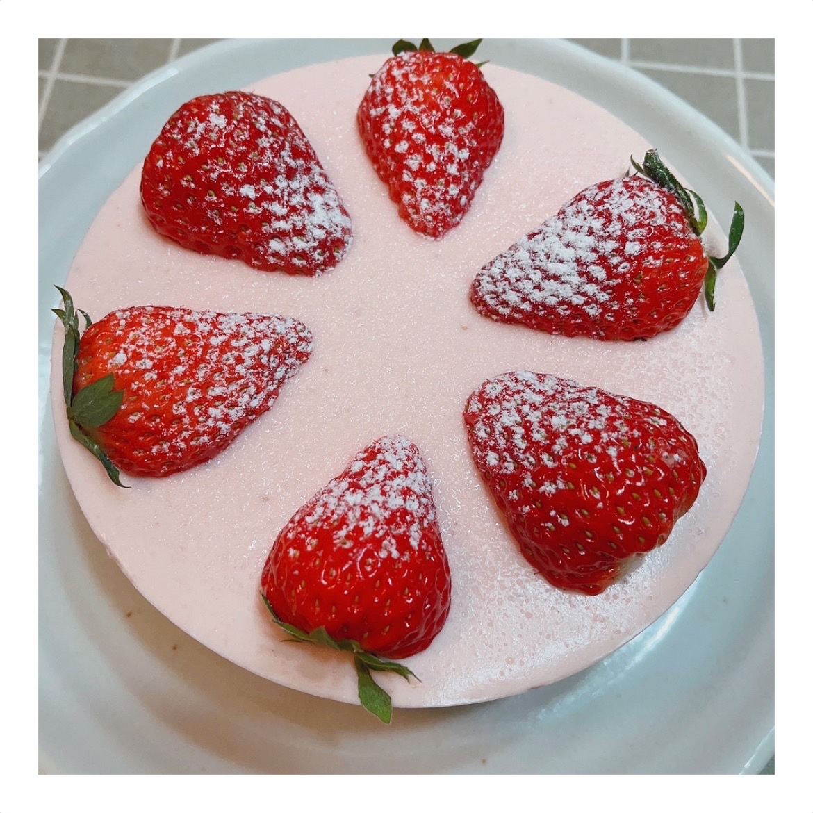 草莓酸奶慕斯(6寸)的做法
