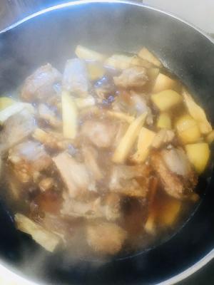 鸡块排骨炖土豆冬笋的做法 步骤7