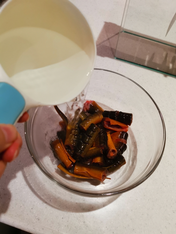 补中益气黄鳝汤的做法 步骤2