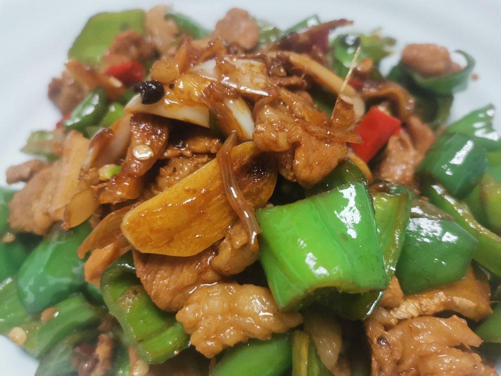 「辣椒炒肉」| 平平无奇的下饭神菜