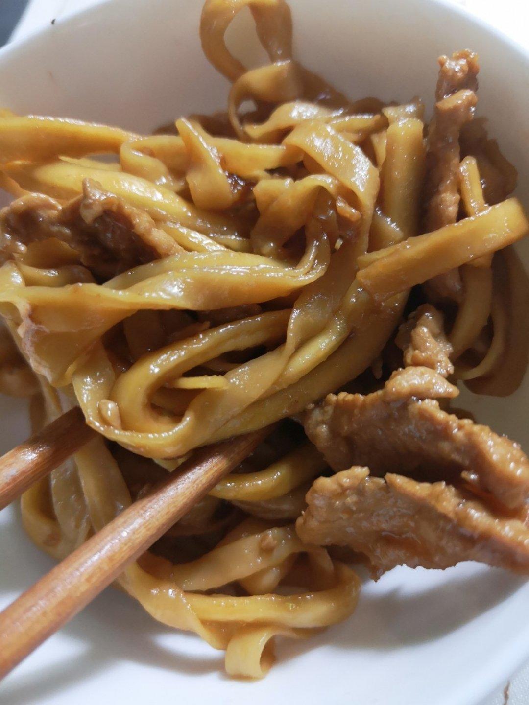 豆角焖面