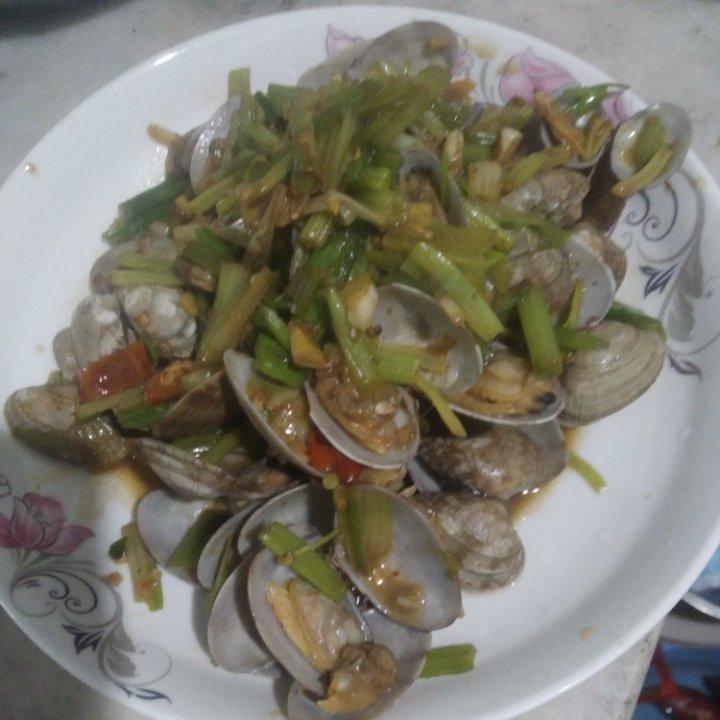 洋葱炒花甲