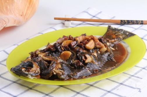 自动烹饪锅自制美味的酱焖偏口鱼-捷赛私房菜的做法