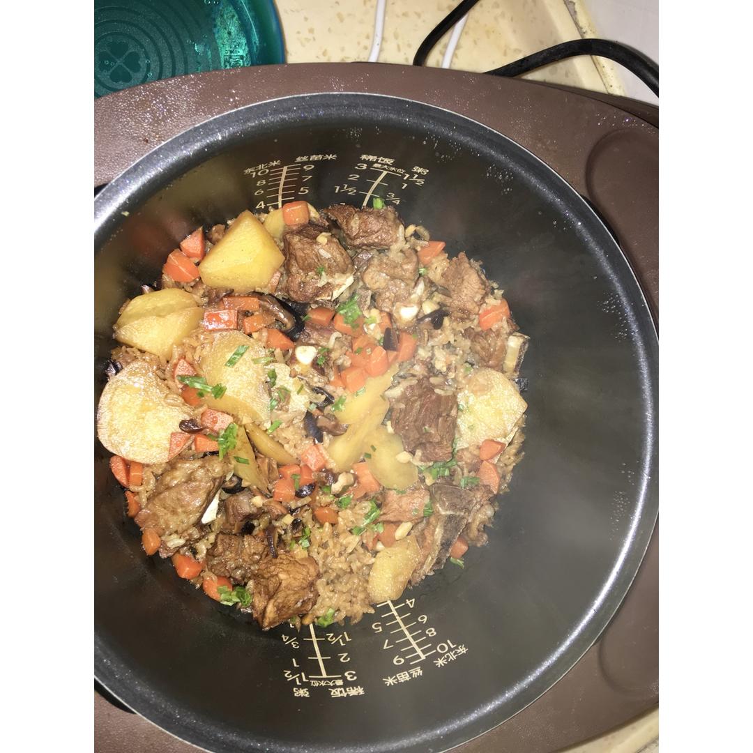 喷香排骨焖饭（爆好吃）