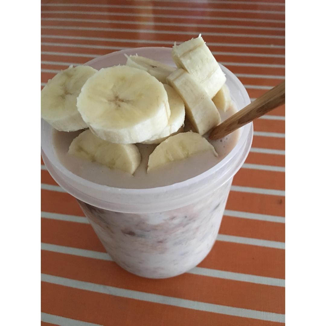 basic overnight oats 时下最流行的营养健康冷藏式隔夜免煮燕麦基本款