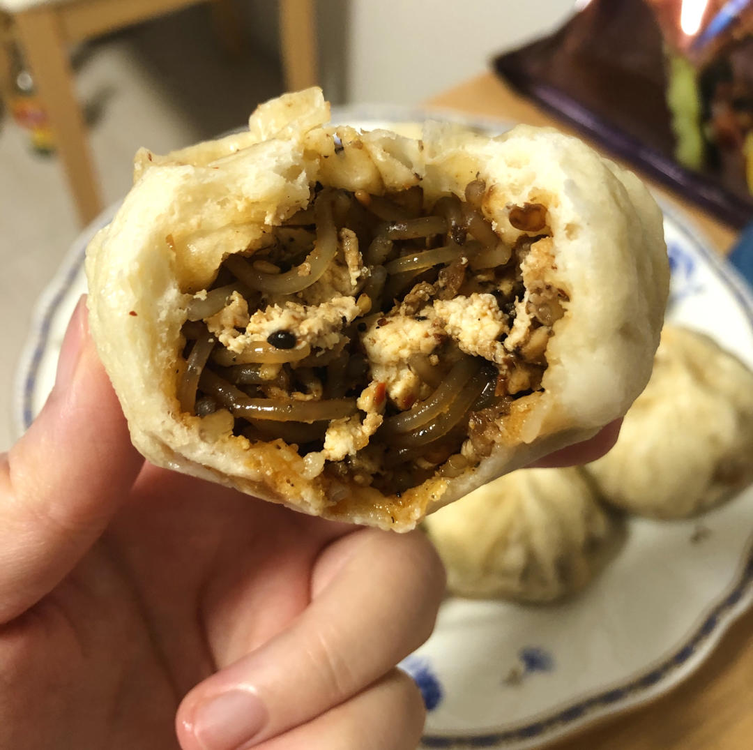 老干妈麻辣豆腐粉丝包！超级过瘾