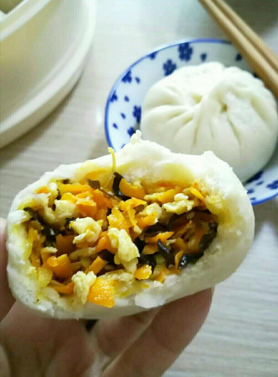 胡萝卜木耳鸡蛋素包子