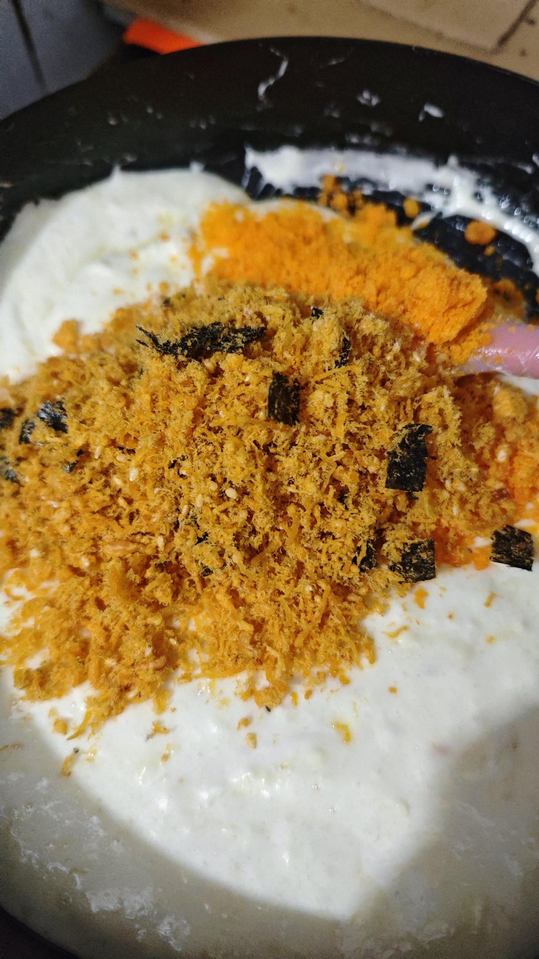 网红新口味‼️咸蛋黄肉松雪花酥