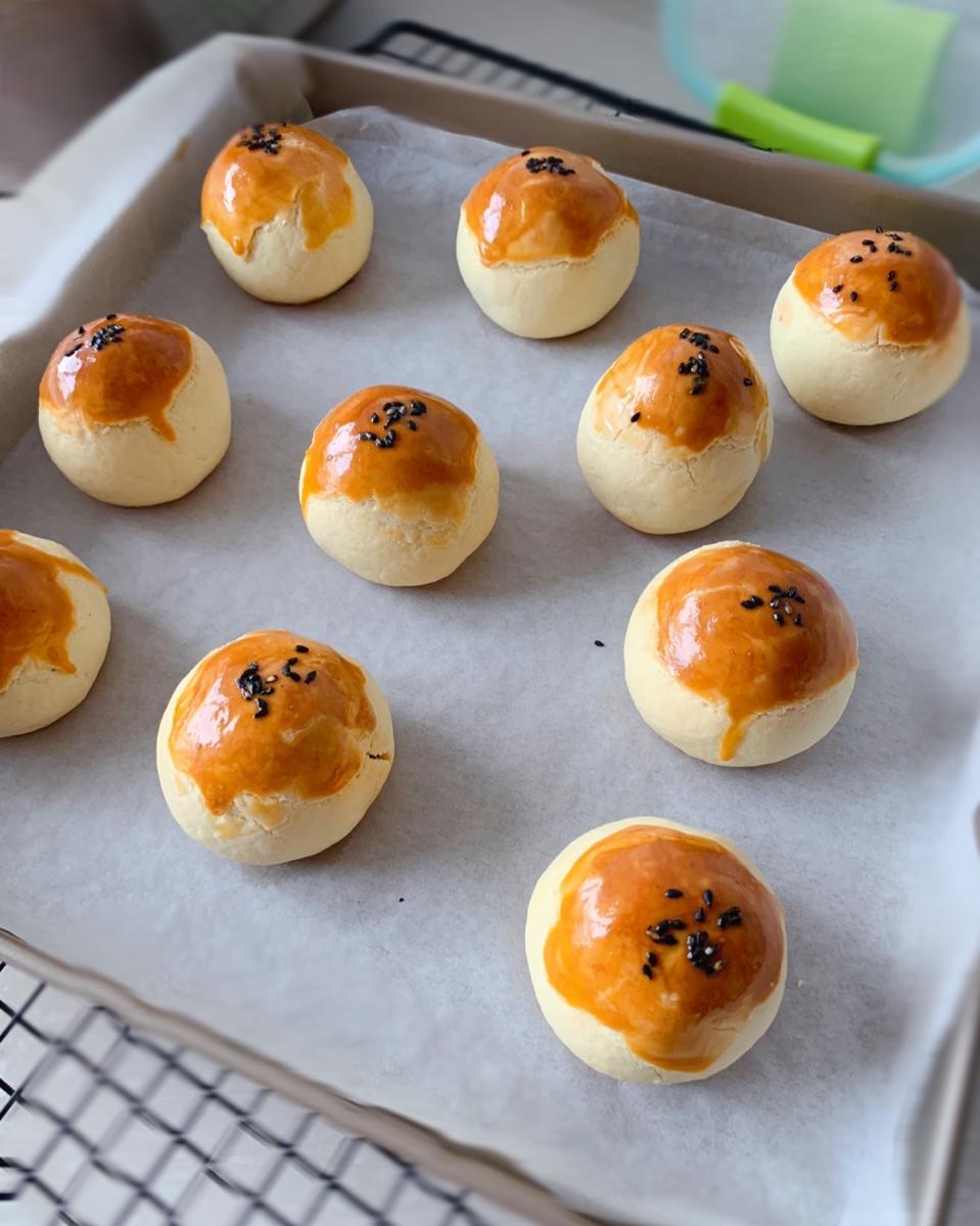 《Tinrry+》菠萝蛋黄酥（超快手、免揉、不用开酥）