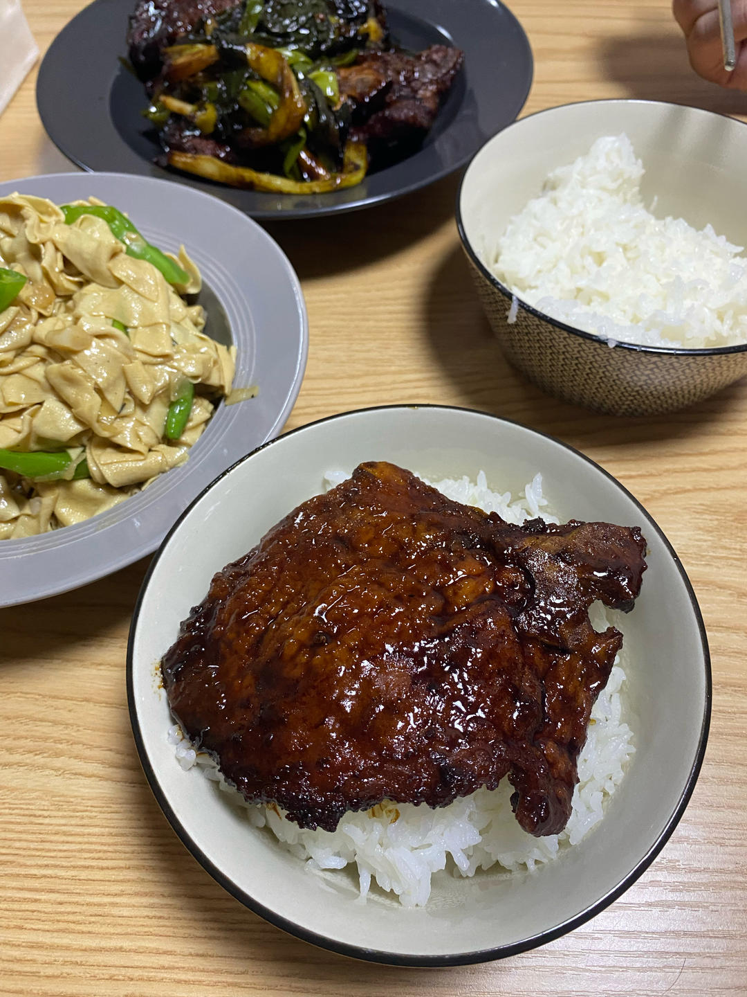 做了这个葱烧大排，你就知道什么叫米饭神偷
