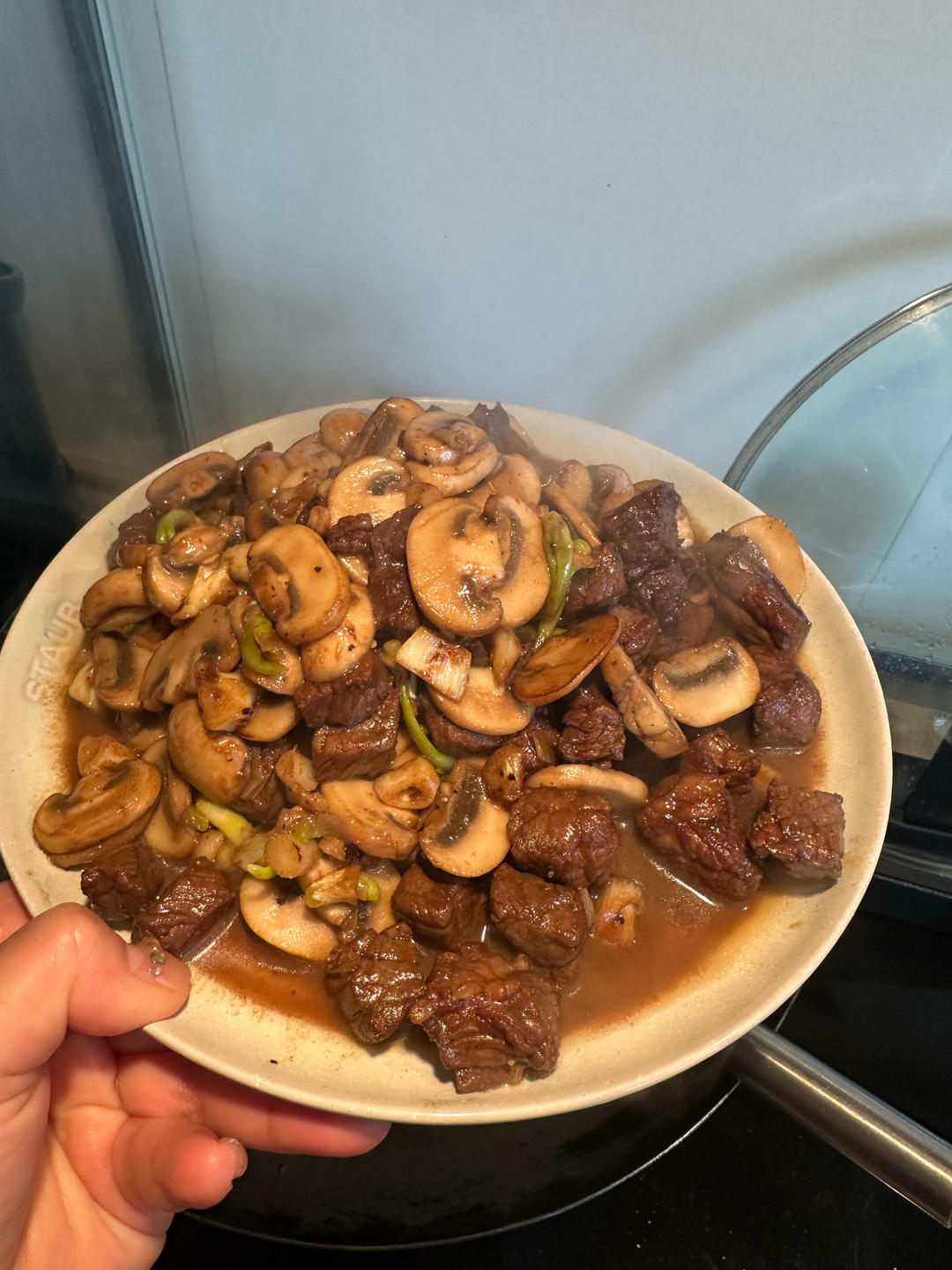 蒜香口菇牛肉粒