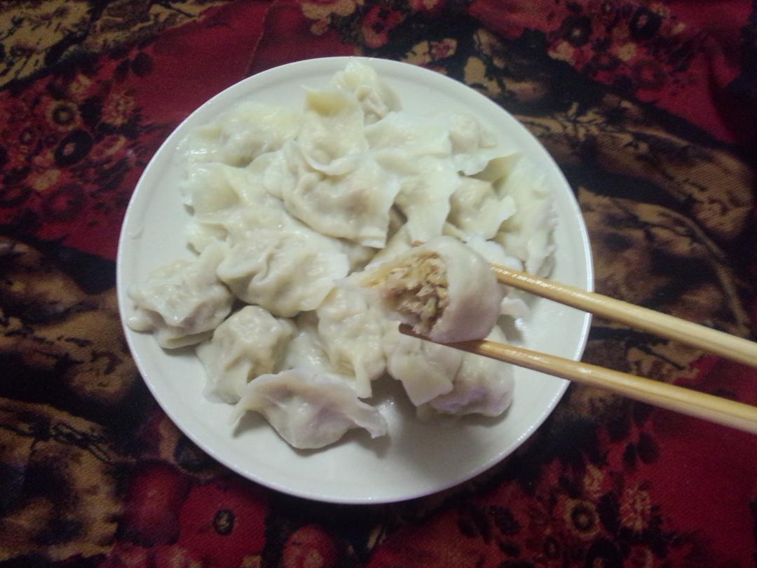 东北特色:酸菜、冻豆腐、猪肉大馅饺子