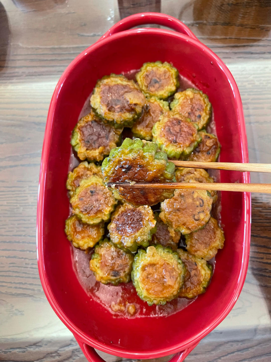 厨师长教你：“苦瓜酿肉”的家常做法，口感和味道很棒，先收藏了