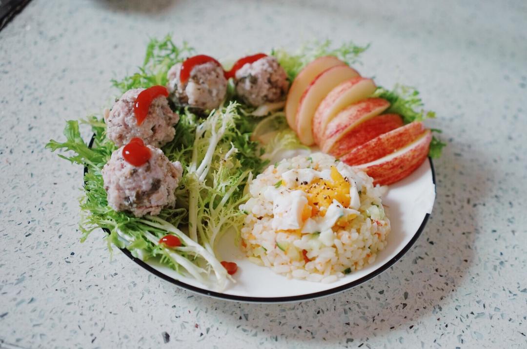 小清新一人食低脂轻午餐！冰箱剩余粉碎机的做法