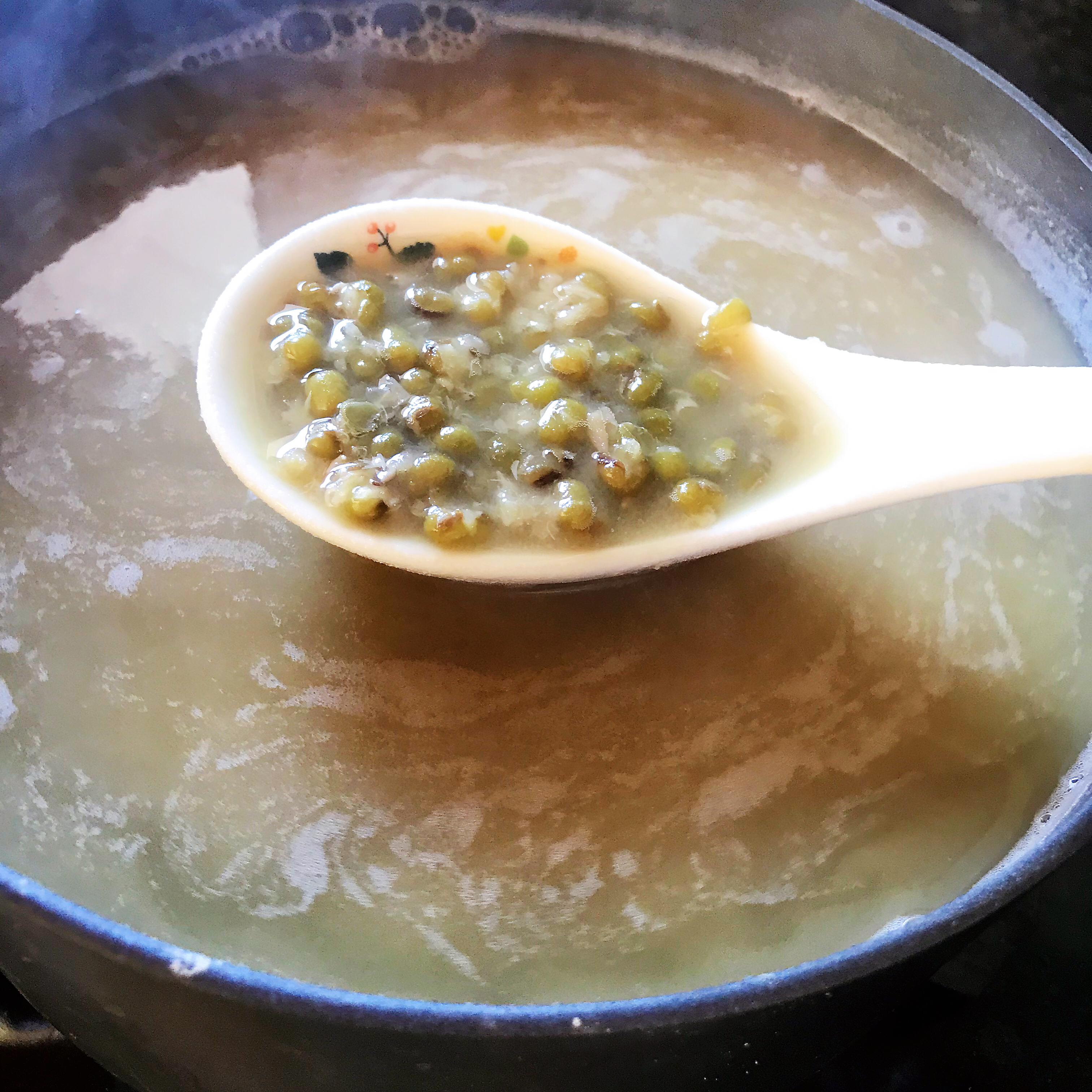 慢熬绿豆汤的做法
