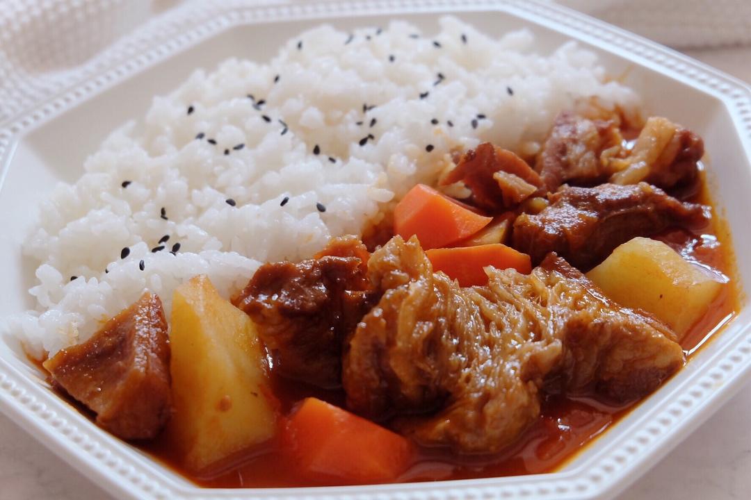 番茄土豆炖牛腩