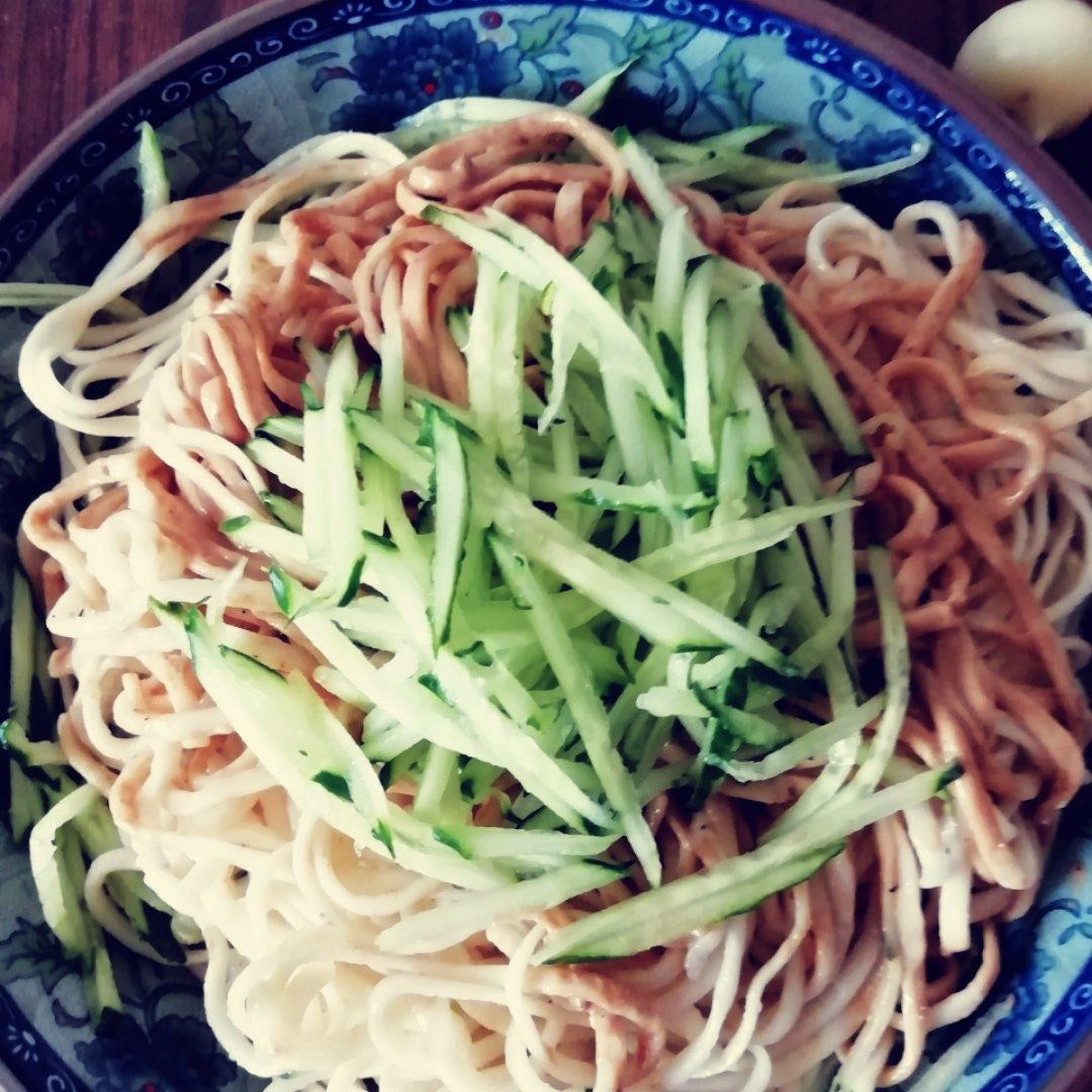 麻酱鸡丝凉面