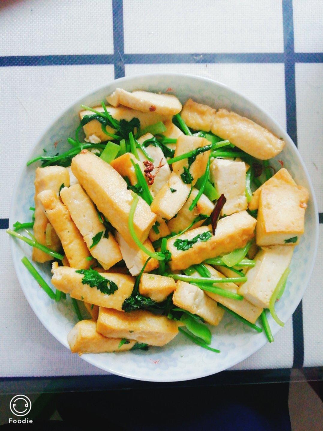 豆腐炒香菜