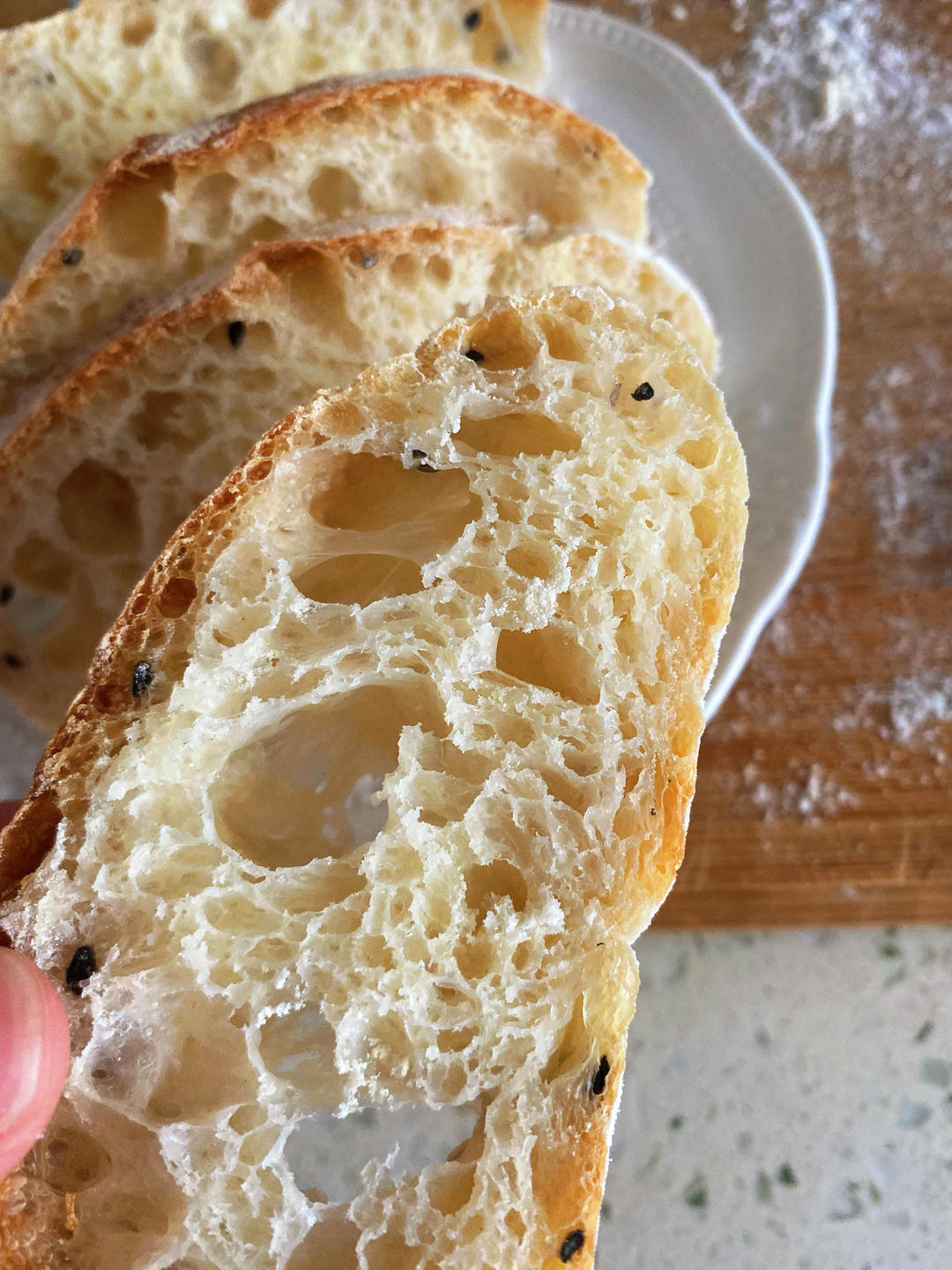 小白就会做!
免揉大气孔恰巴塔