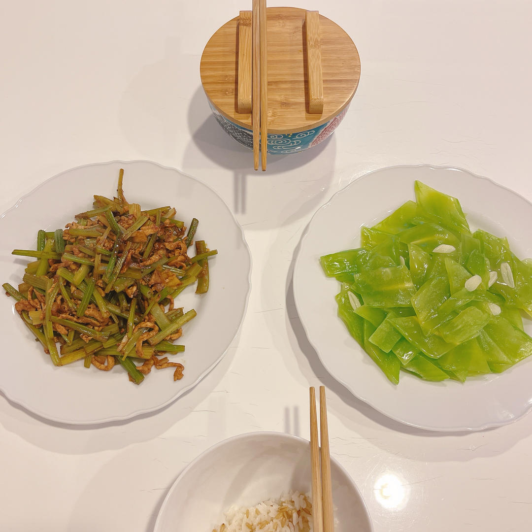 芹菜炒肉丝