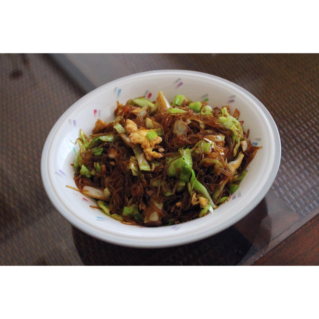 包菜粉丝炒鸡蛋