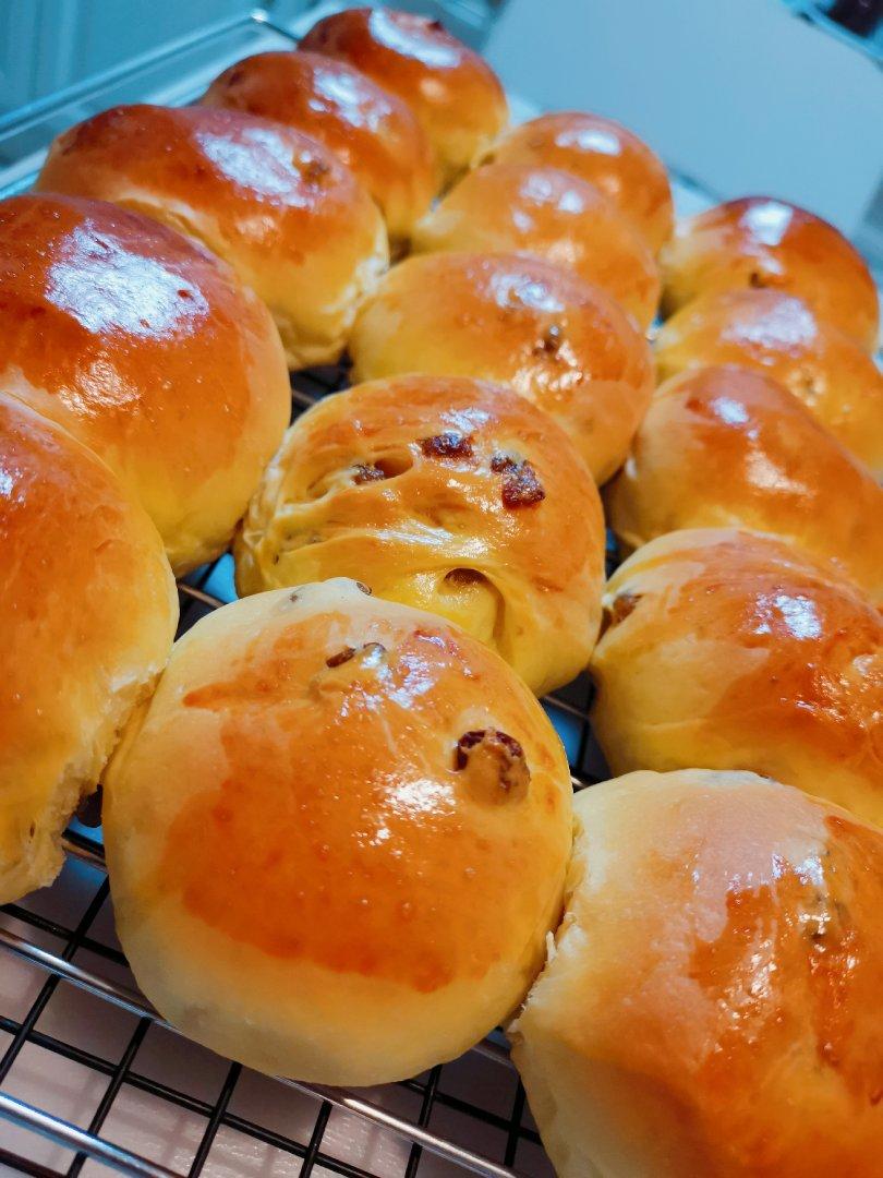 超级香软的提子小面包