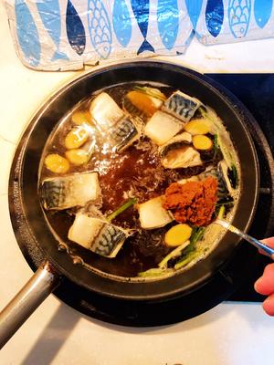 鲭鱼（青花鱼）味噌煮的做法 步骤5