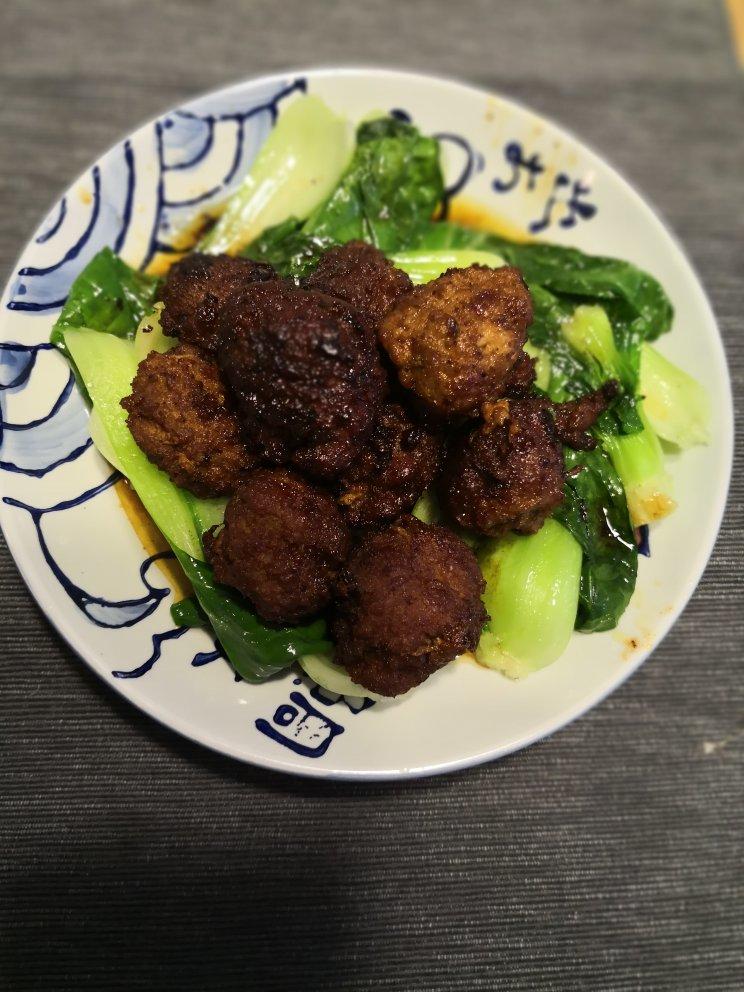 红烧肉丸