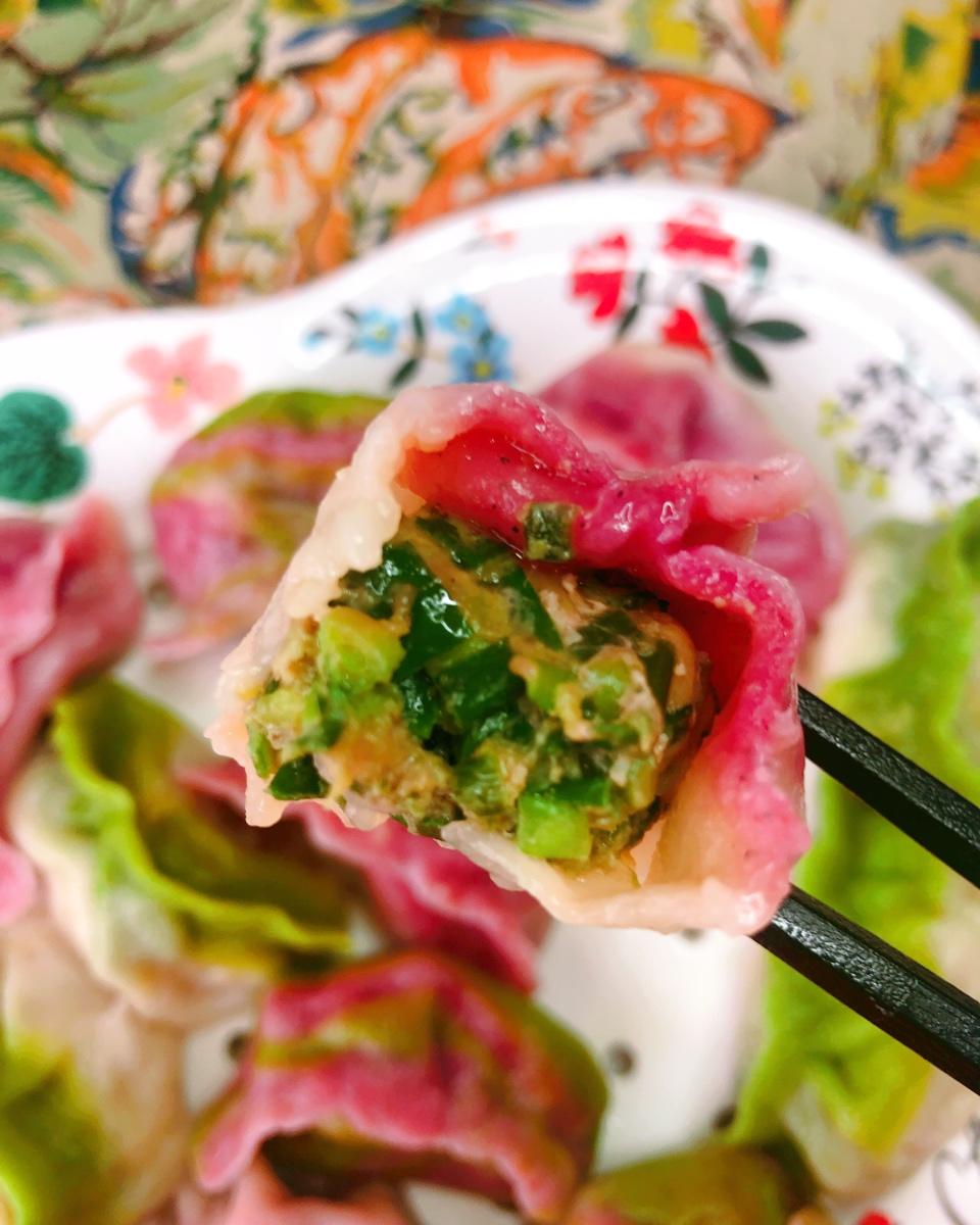 翡翠白玉白菜饺子详细版（附翡翠白玉白菜饺子包法，翡翠白玉饺子皮两种制法，面包机和面，翡翠白玉烧卖，各种馅料搭配）