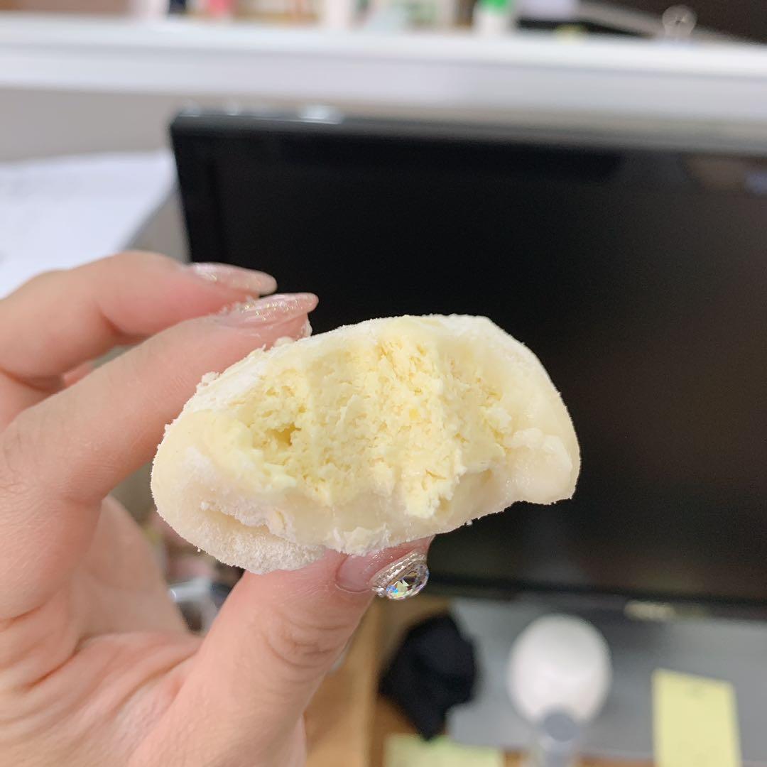咸蛋黄冰淇淋冰皮月饼【曼食慢语】