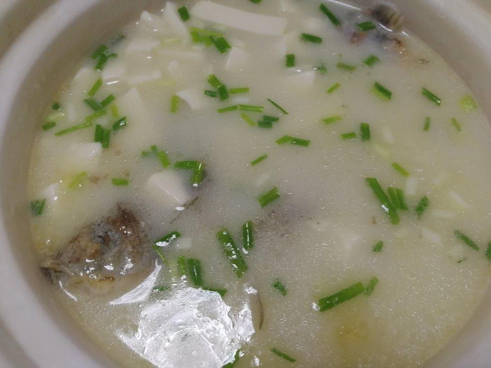奶白鲫鱼豆腐汤|一条鱼最后的温柔