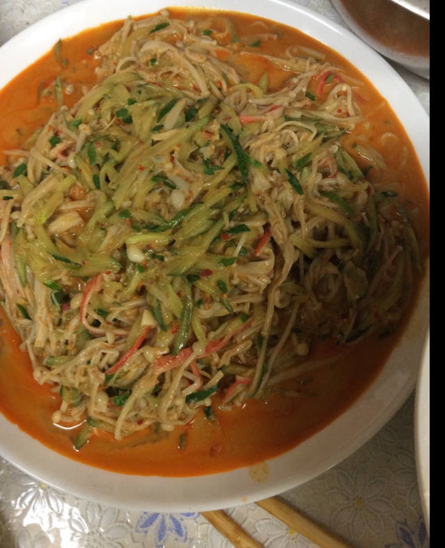 凉拌金针菇
