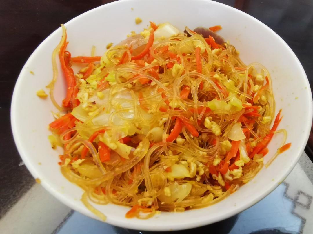 厨师长教你：“鸡蛋炒米粉”的家常做法，满满的小技巧，先收藏了